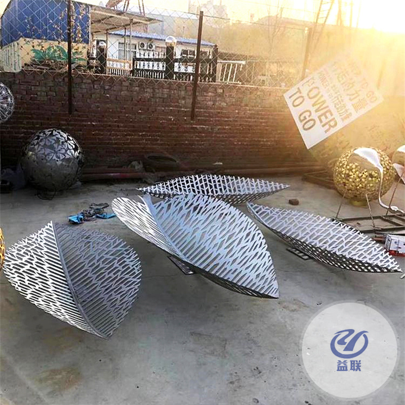 不銹鋼和諧愛心雕塑廠家銷售定制景觀擺件不銹鋼紅色團(tuán)結(jié)雕塑