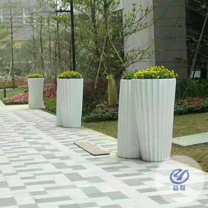 玻璃鋼六邊形坐凳花池商場(chǎng)走廊廣場(chǎng)公園拼裝休閑座椅卡通貓女雕塑